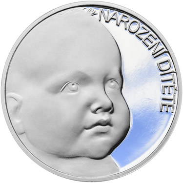 Náhled Averzní strany - Stříbrný medailon k narození dítěte s peřinkou 2022 - 28 mm